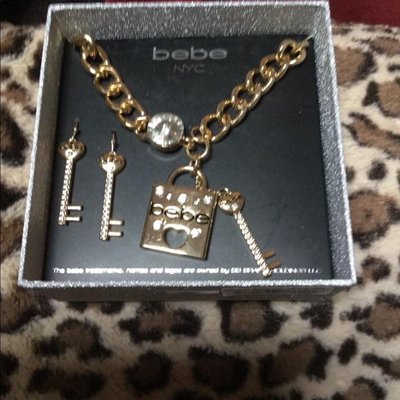 BEBE BLING TOGGLE AND EARRINGS - Picture 2 of 3